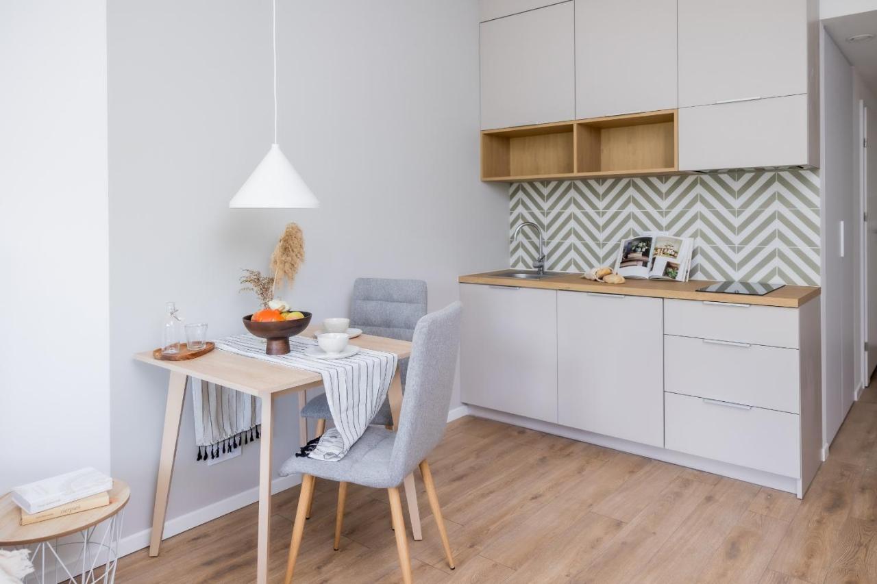 Metro Bielany Apartments With Parking By Noclegi Renters Warsaw Exterior photo