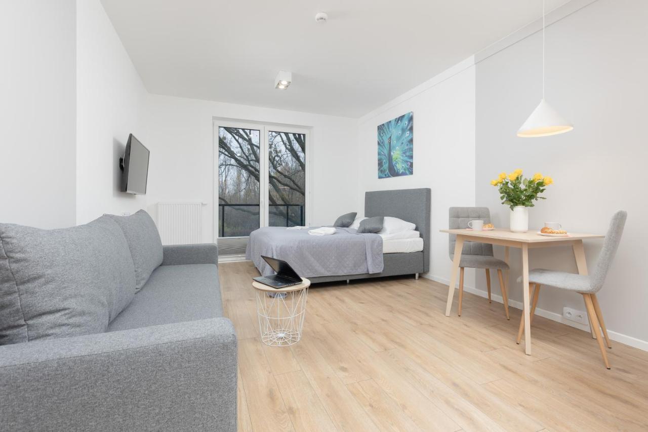 Metro Bielany Apartments With Parking By Noclegi Renters Warsaw Exterior photo