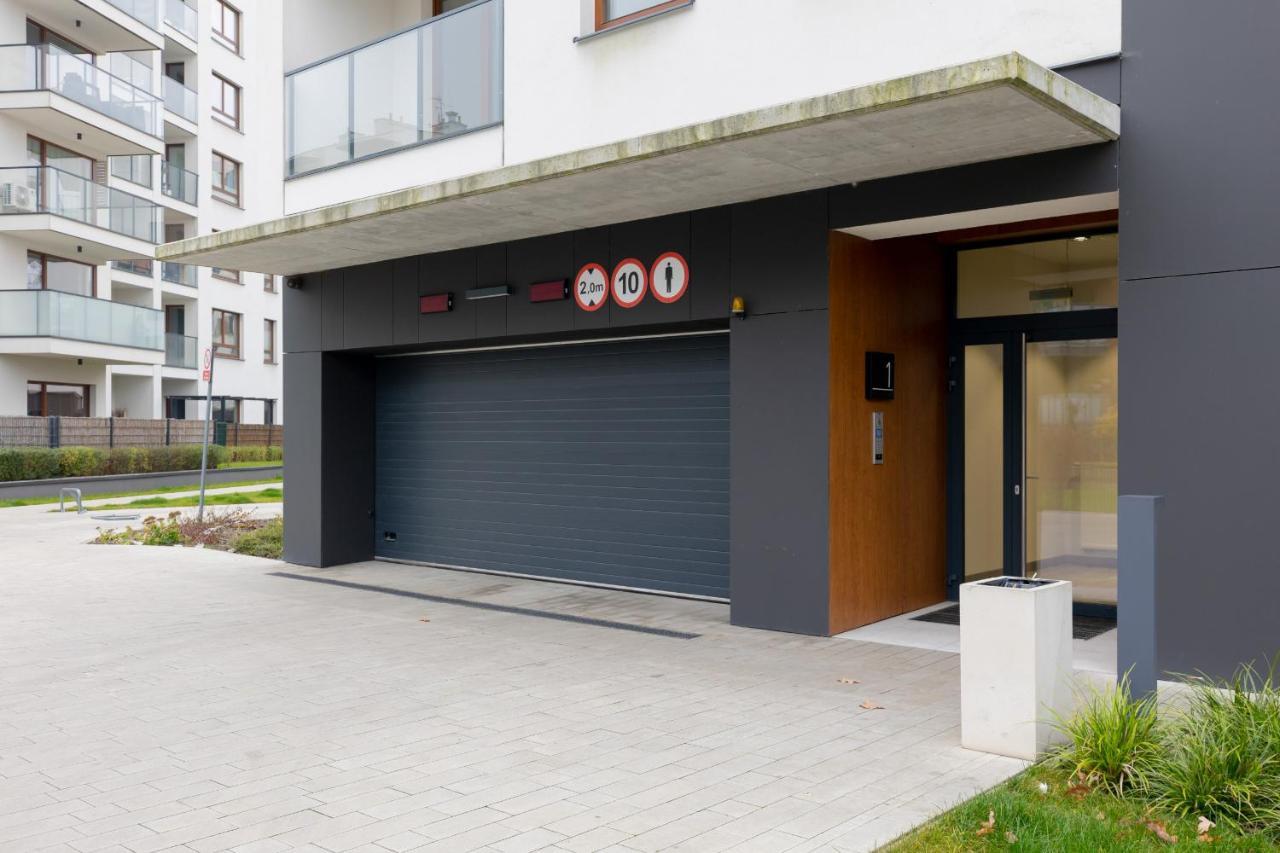Metro Bielany Apartments With Parking By Noclegi Renters Warsaw Exterior photo