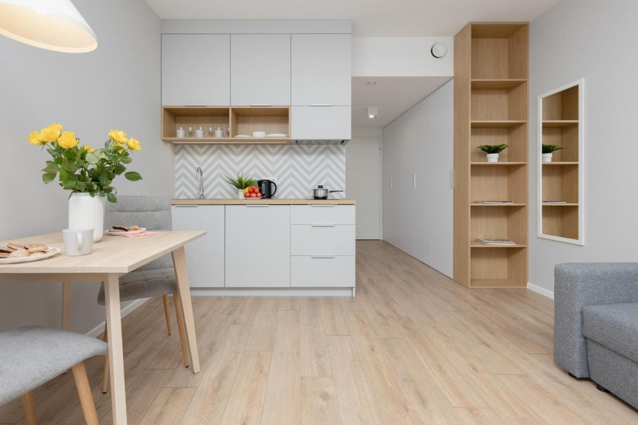 Metro Bielany Apartments With Parking By Noclegi Renters Warsaw Exterior photo