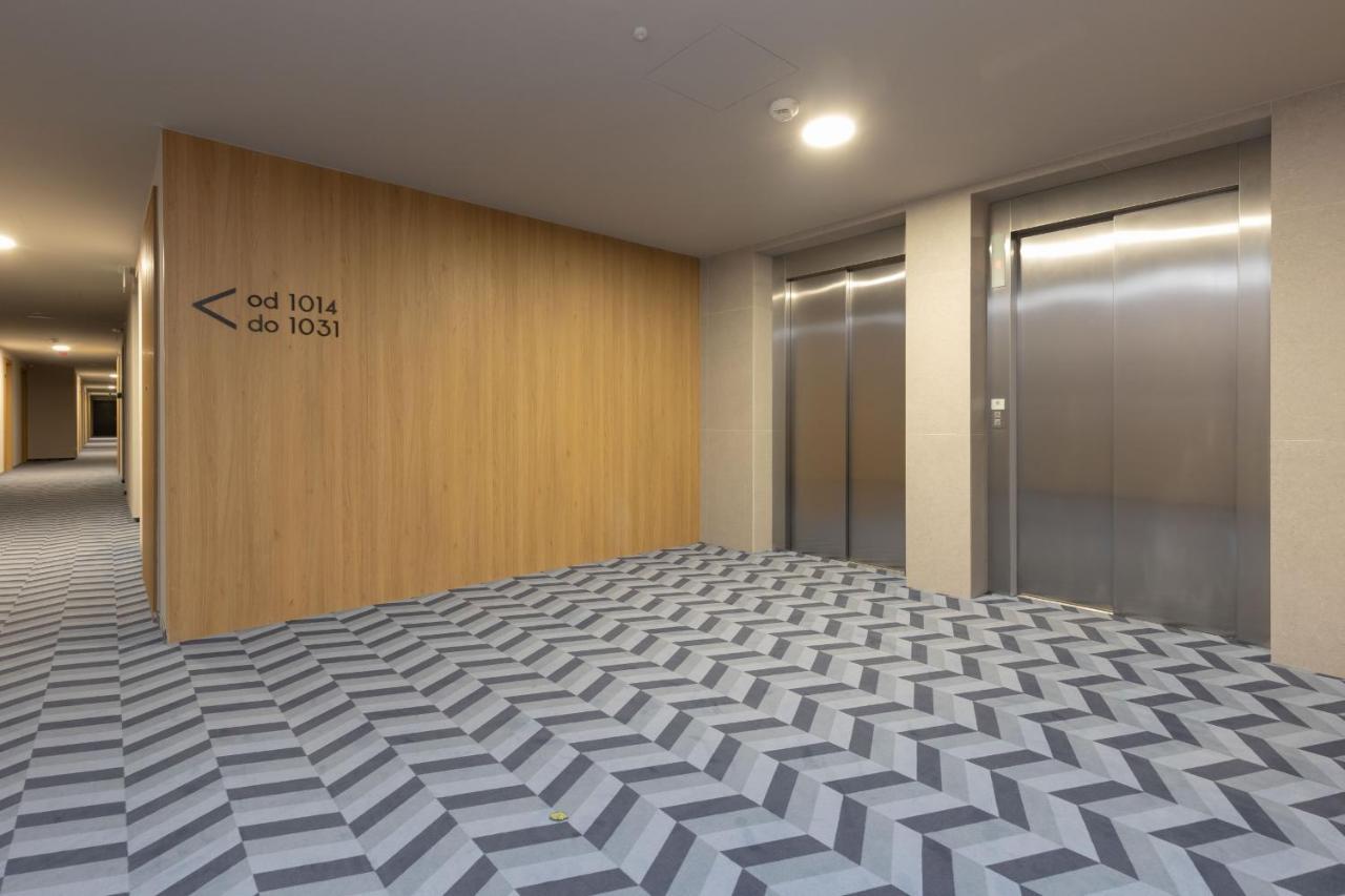 Metro Bielany Apartments With Parking By Noclegi Renters Warsaw Exterior photo